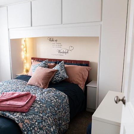 Inviting 3-Bed House In Manchester Esterno foto