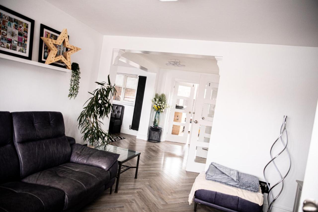 Inviting 3-Bed House In Manchester Esterno foto