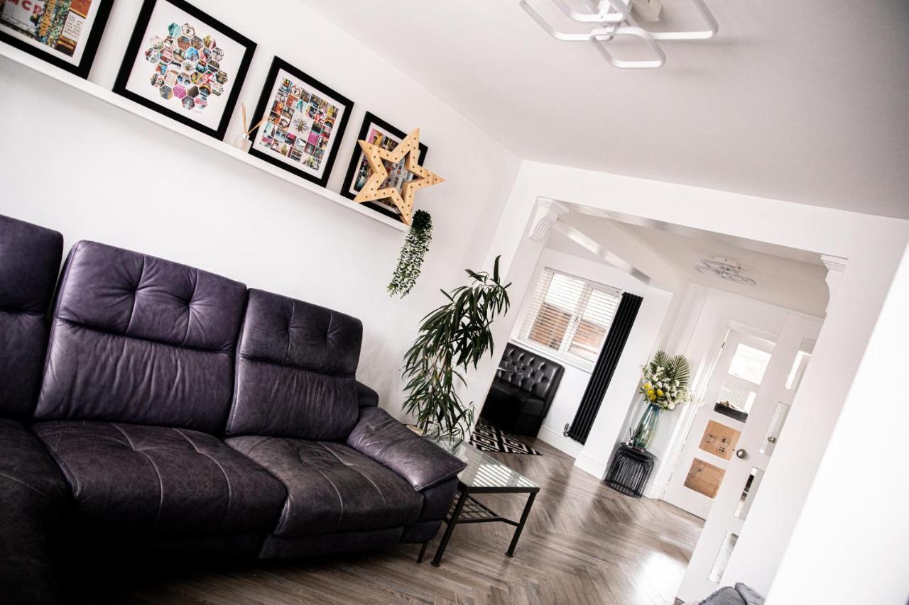 Inviting 3-Bed House In Manchester Esterno foto
